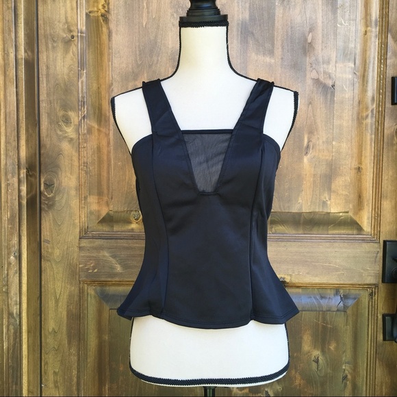 Tops - *New* Women's mesh plunge tank peplum top 🌟